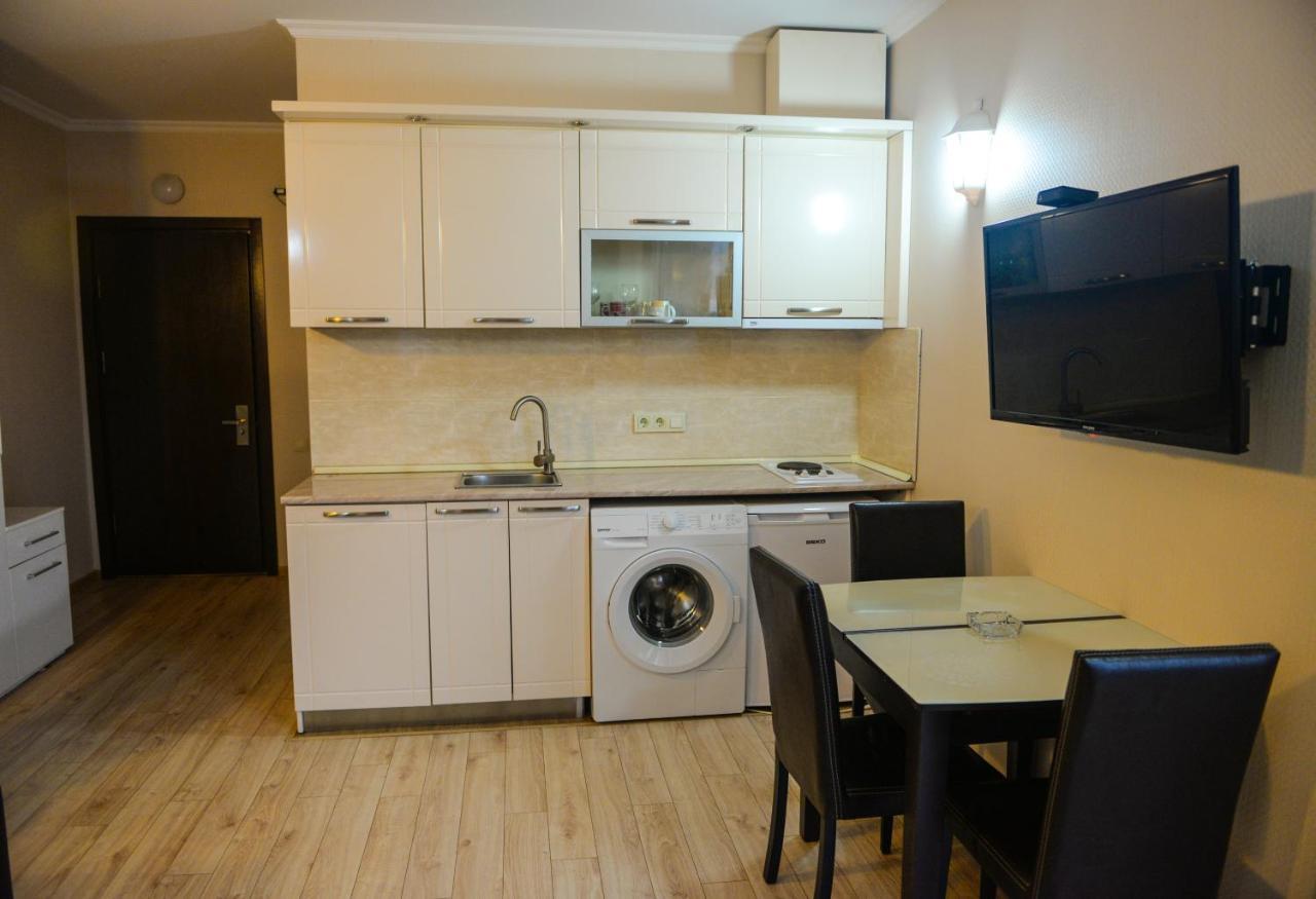 Black Sea Towers Батуми Экстерьер фото