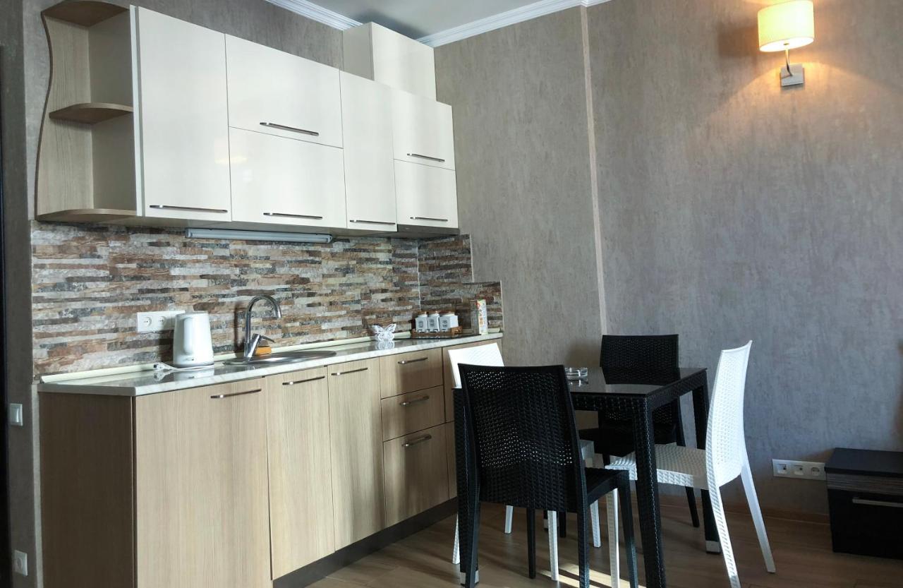 Black Sea Towers Батуми Экстерьер фото