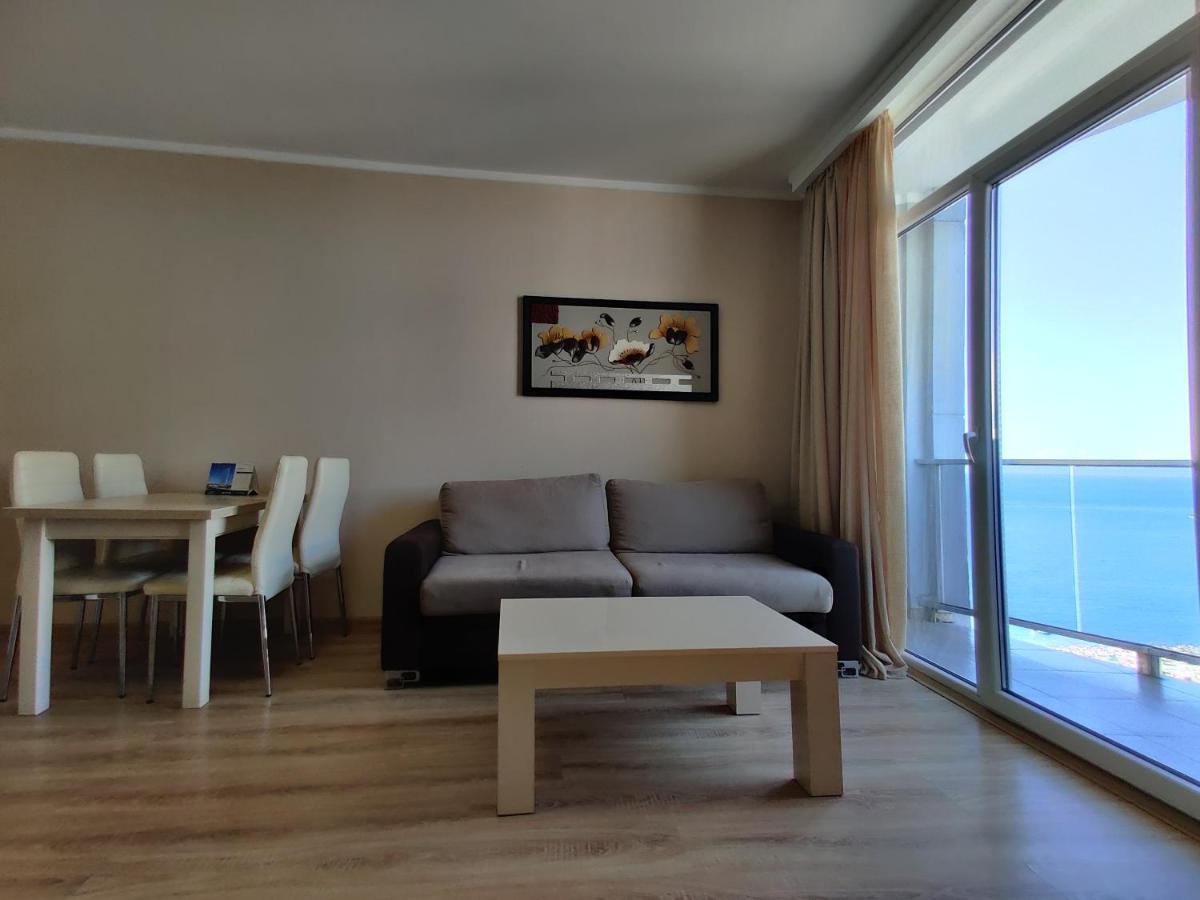 Black Sea Towers Батуми Экстерьер фото