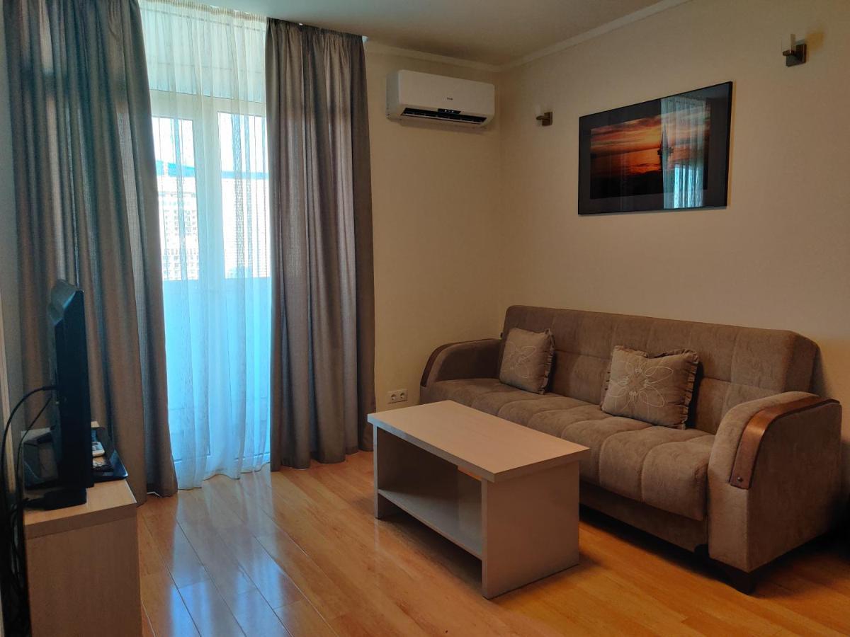 Black Sea Towers Батуми Экстерьер фото