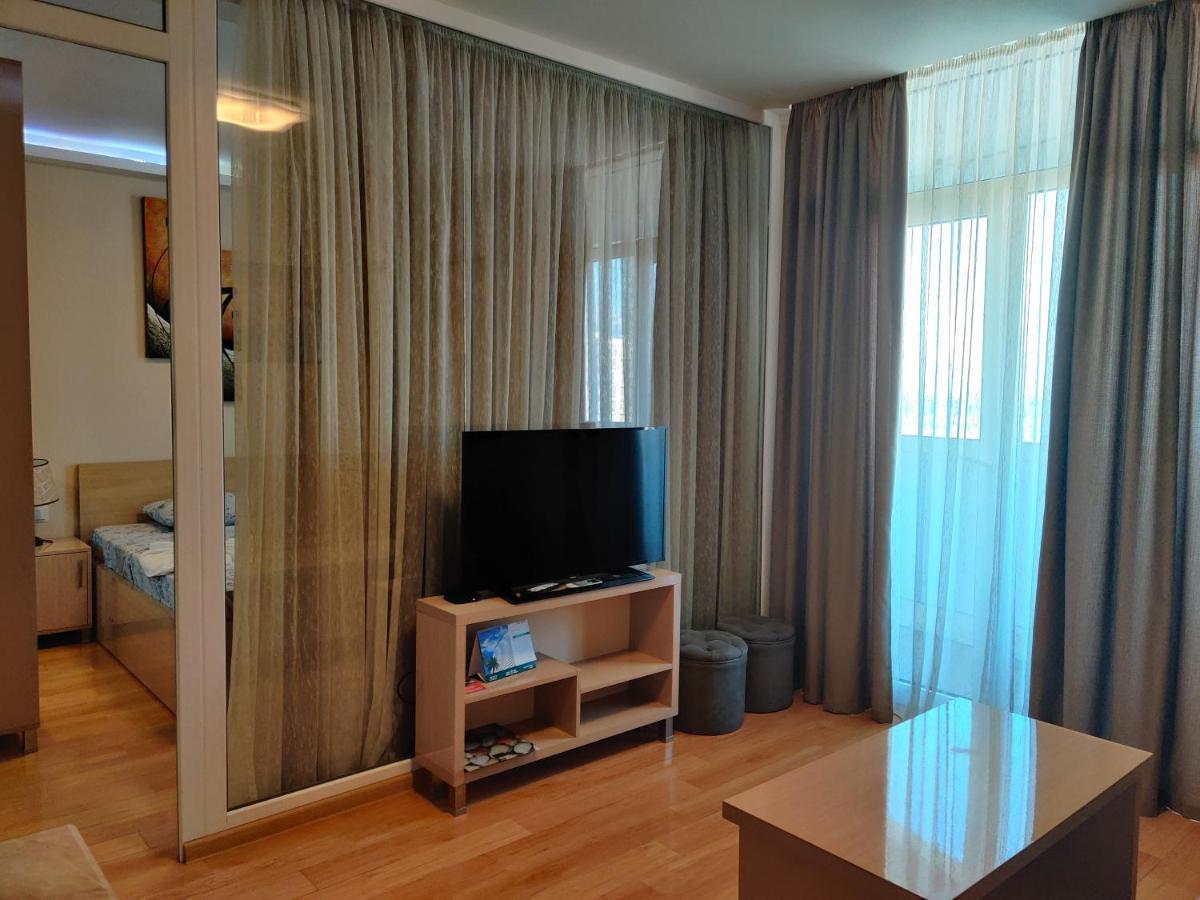 Black Sea Towers Батуми Экстерьер фото