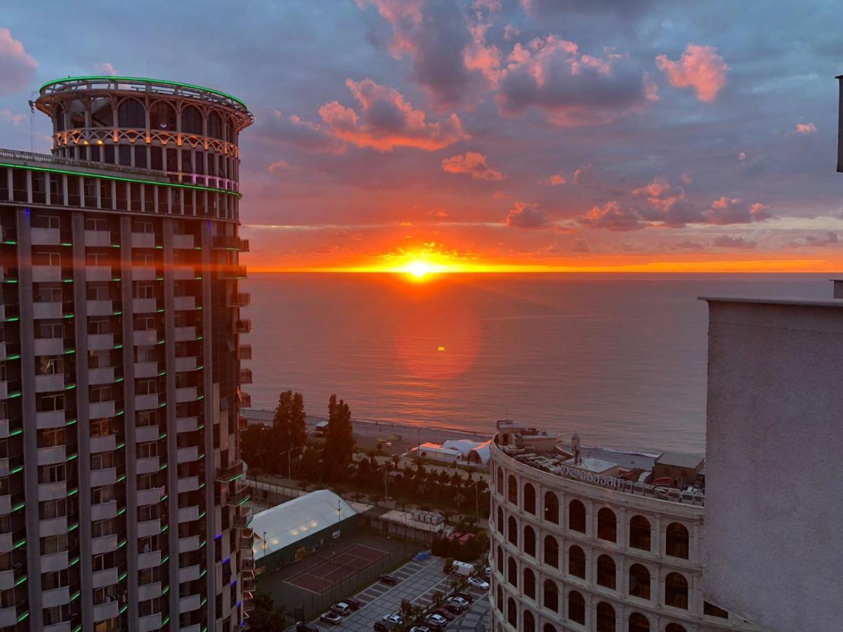 Black Sea Towers Батуми Экстерьер фото